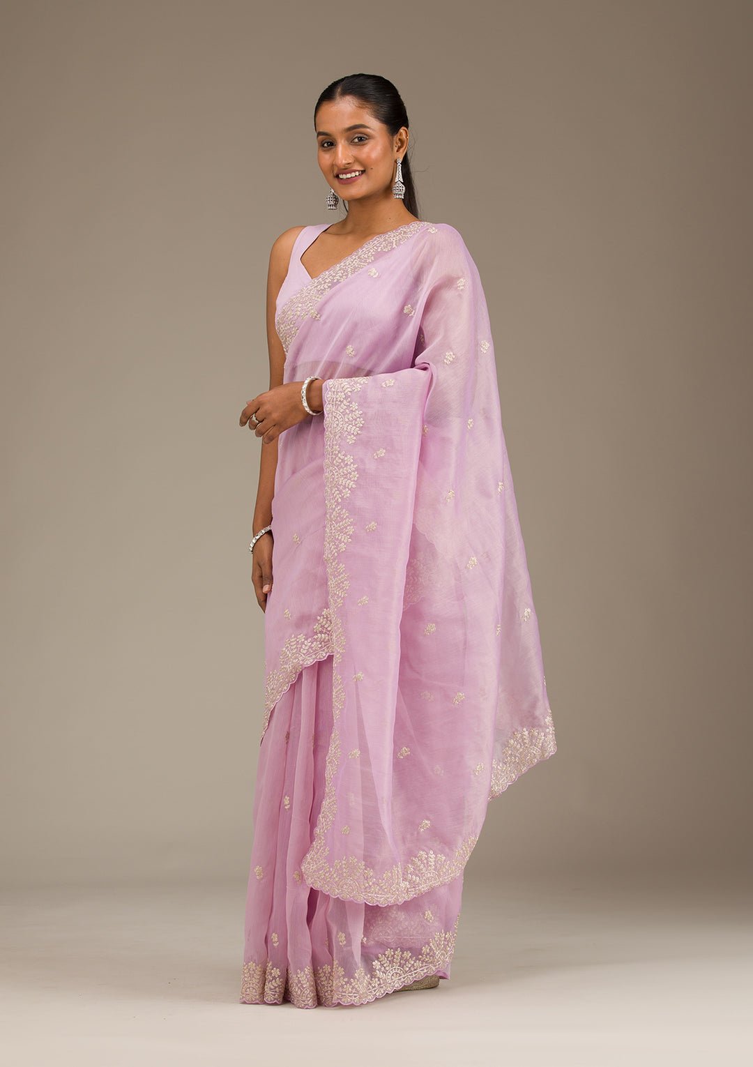 Lavender Threadwork Tissue Saree - Image 3
